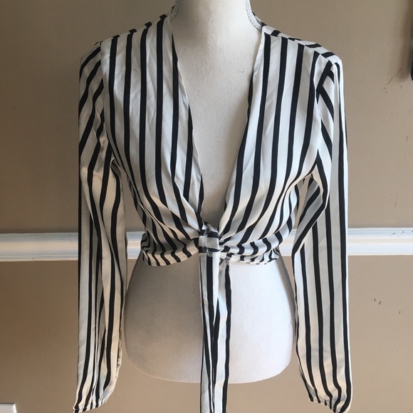 Missguided Tops - Misguided tie front crop top white/black new